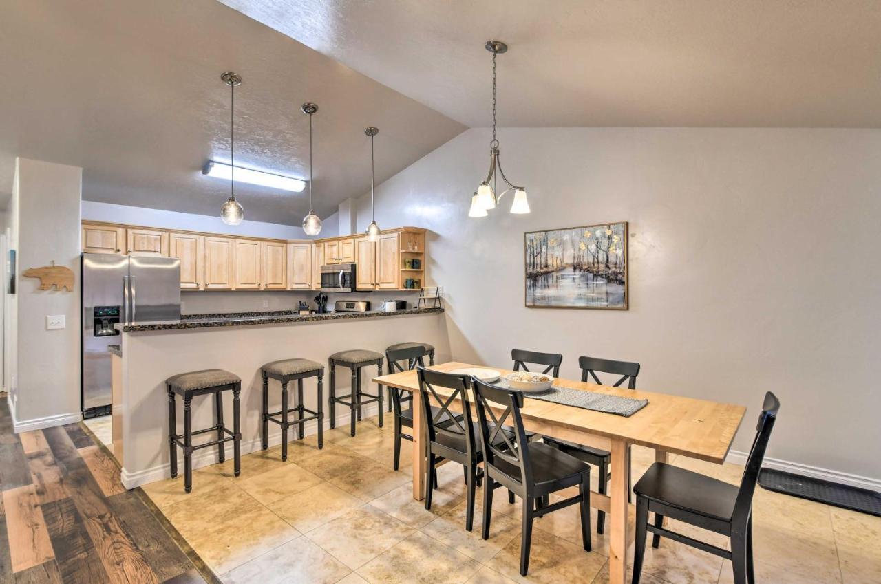 Cozy Anchorage Townhome Less Than Half Mile To Jewel Lake! 外观 照片