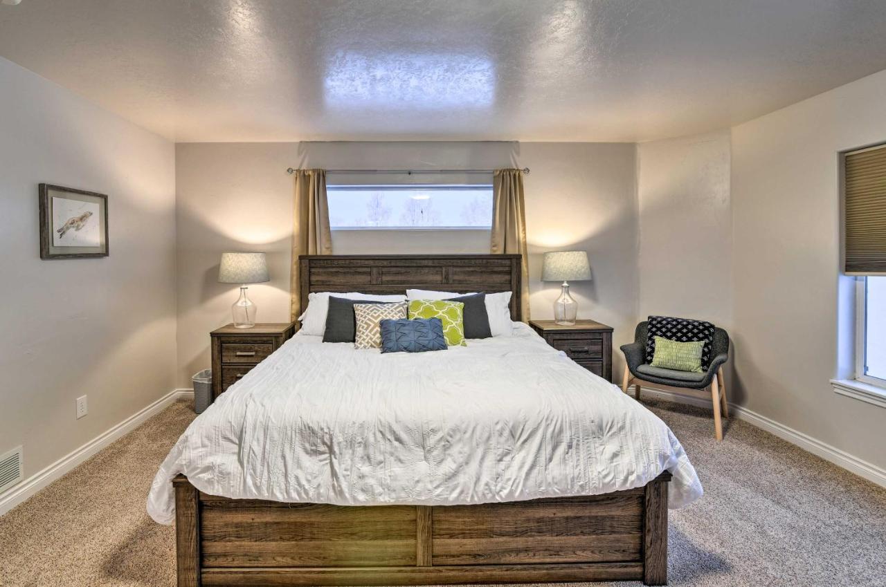 Cozy Anchorage Townhome Less Than Half Mile To Jewel Lake! 外观 照片