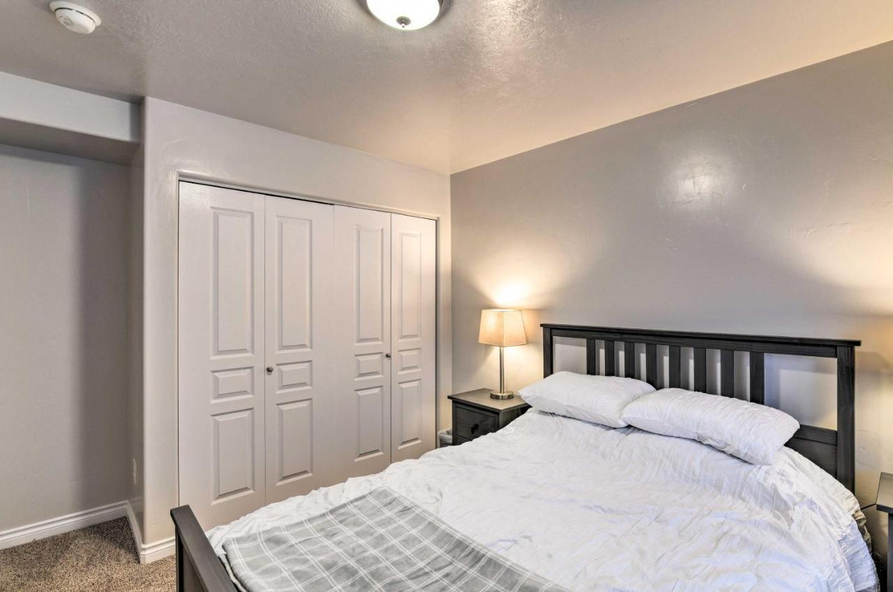 Cozy Anchorage Townhome Less Than Half Mile To Jewel Lake! 外观 照片