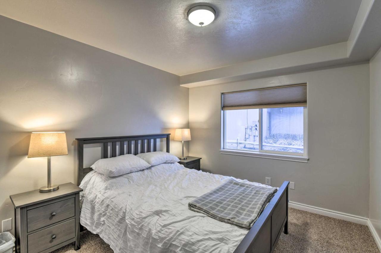 Cozy Anchorage Townhome Less Than Half Mile To Jewel Lake! 外观 照片