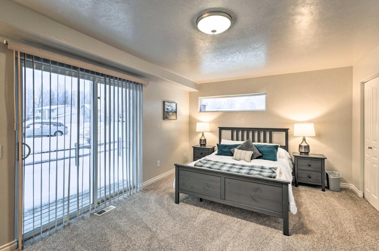 Cozy Anchorage Townhome Less Than Half Mile To Jewel Lake! 外观 照片
